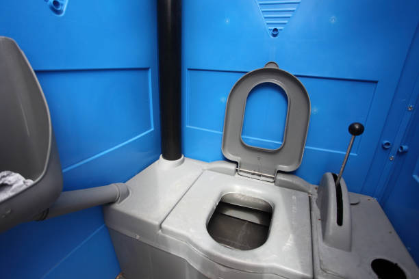 Porta potty delivery and setup in Magalia, CA